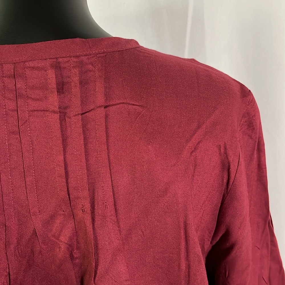 ๐ 6 for $35 โข NWOT Blair Burgundy Lace Accent Pleated Button Front Tunic Blouse - Picture 12 of 16